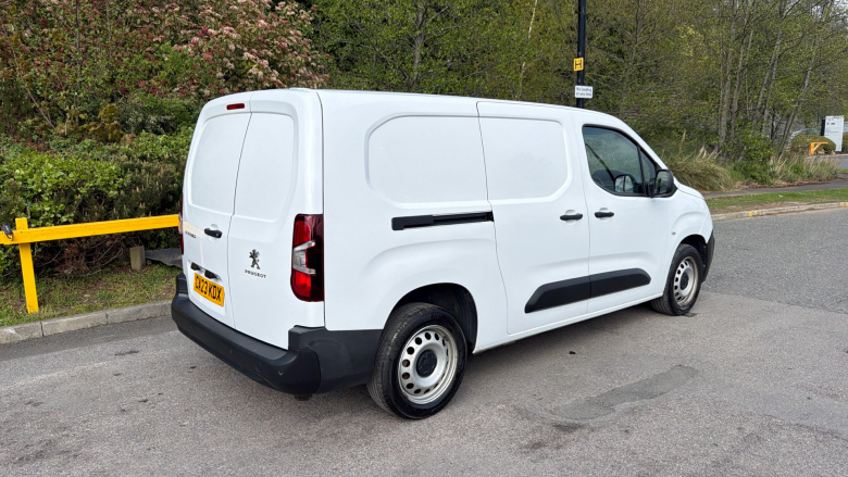 Peugeot Partner Long Diesel 950 1.5 BlueHDi 100 Professional Premium + Van